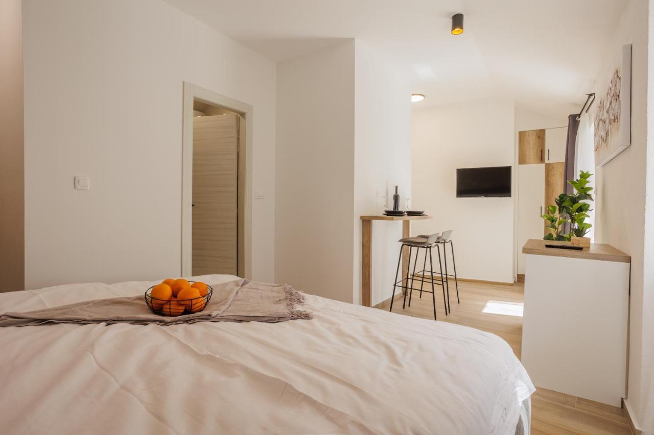 Apartments Piritus Split Bagian luar foto