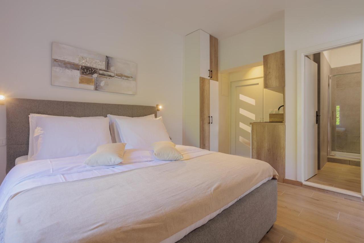 Apartments Piritus Split Bagian luar foto